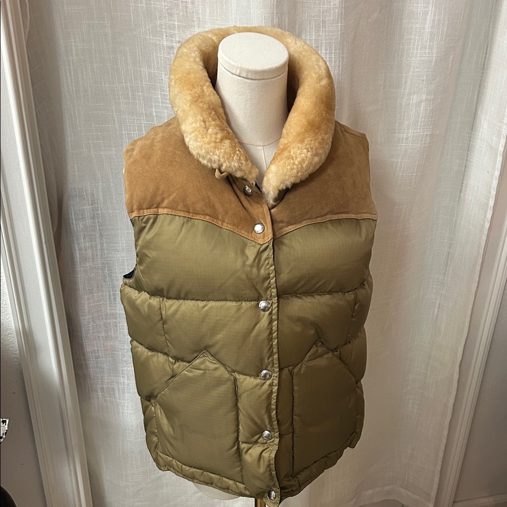 Woman’s Penfield Tan and Lt. Green Puffer Vest with Shearling Collar